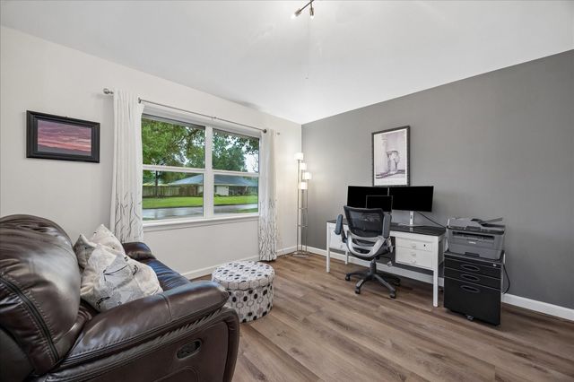 10322 Shadow Wood Drive, Houston, TX 77043