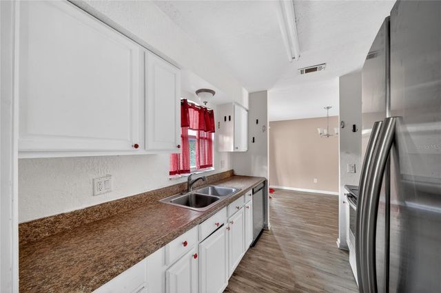 2715 ELMHURST CIRCLE, Orlando, FL 32810