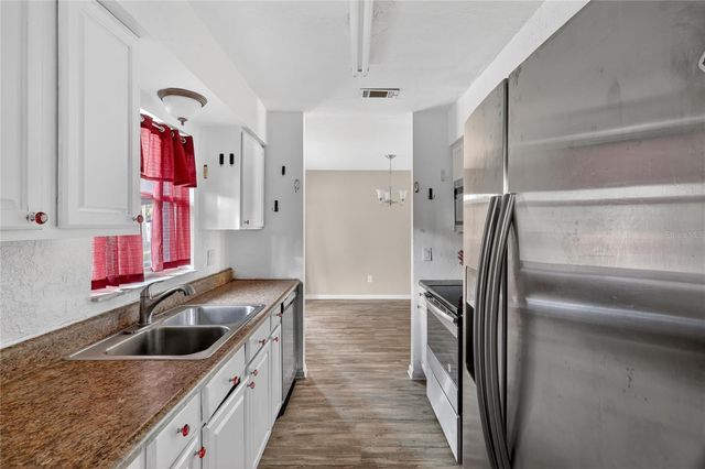 2715 ELMHURST CIRCLE, Orlando, FL 32810