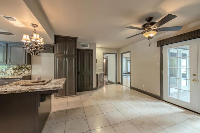 7402 N Benedict Avenue, Fresno, CA 93711