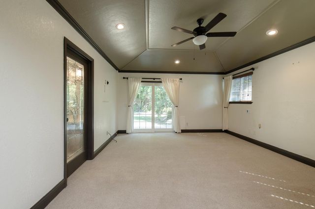 7402 N Benedict Avenue, Fresno, CA 93711
