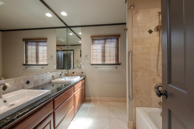 7402 N Benedict Avenue, Fresno, CA 93711