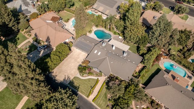 7402 N Benedict Avenue, Fresno, CA 93711