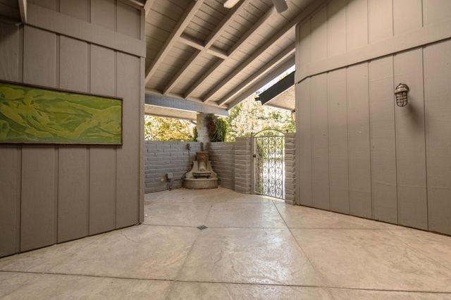 7402 N Benedict Avenue, Fresno, CA 93711