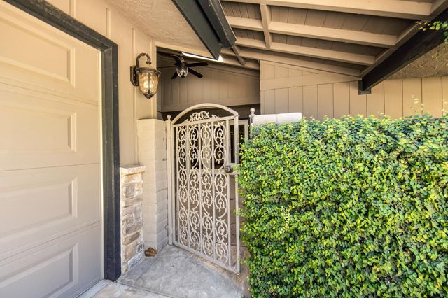 7402 N Benedict Avenue, Fresno, CA 93711