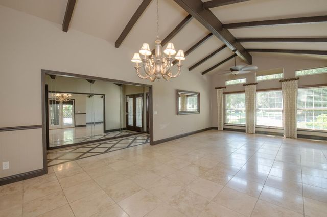 7402 N Benedict Avenue, Fresno, CA 93711