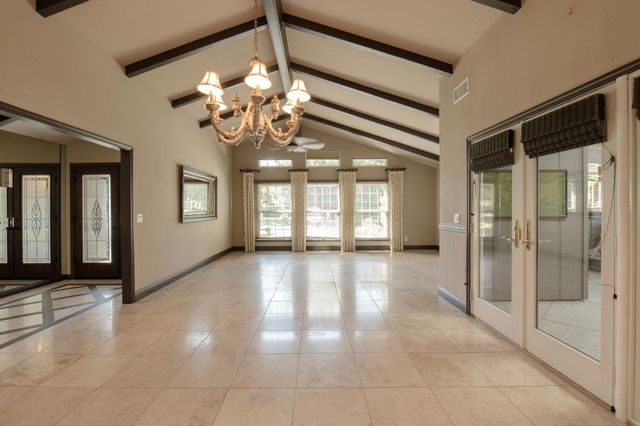 7402 N Benedict Avenue, Fresno, CA 93711