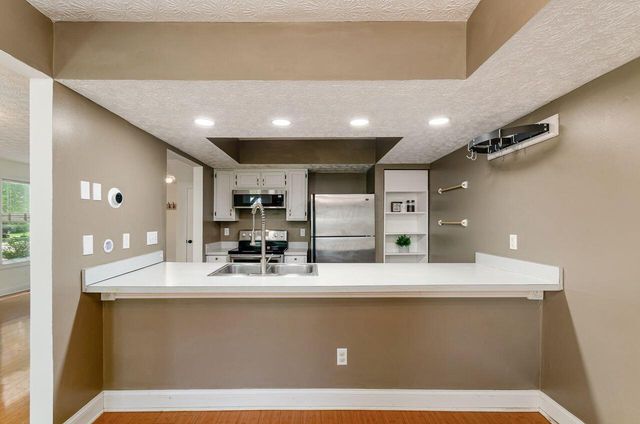 1684 Weather Stone Lane, Columbus, OH 43235