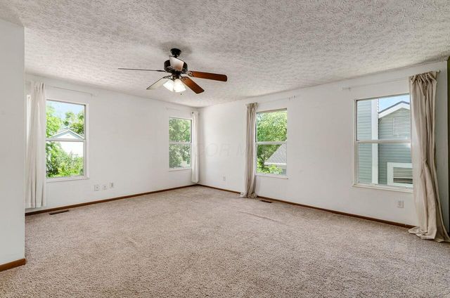 1684 Weather Stone Lane, Columbus, OH 43235
