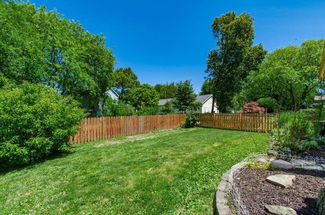 1684 Weather Stone Lane, Columbus, OH 43235
