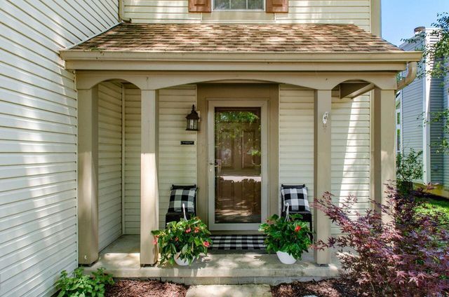 1684 Weather Stone Lane, Columbus, OH 43235