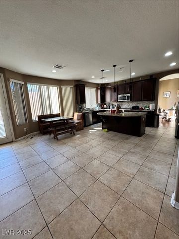 813 White Falcon Street, Las Vegas, NV 89144