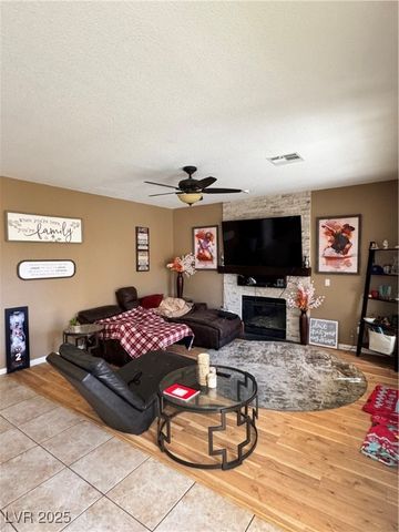 813 White Falcon Street, Las Vegas, NV 89144