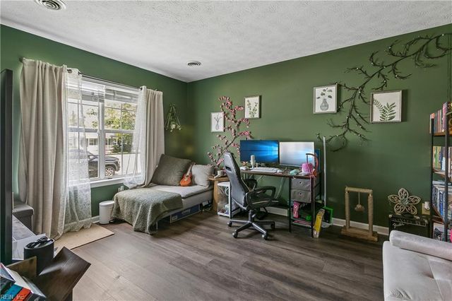 307 Nelson PW, Hampton, VA 23669