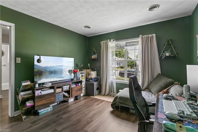 307 Nelson PW, Hampton, VA 23669