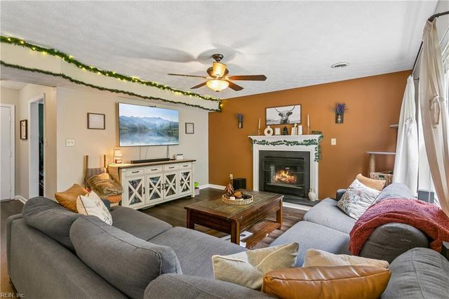 307 Nelson PW, Hampton, VA 23669
