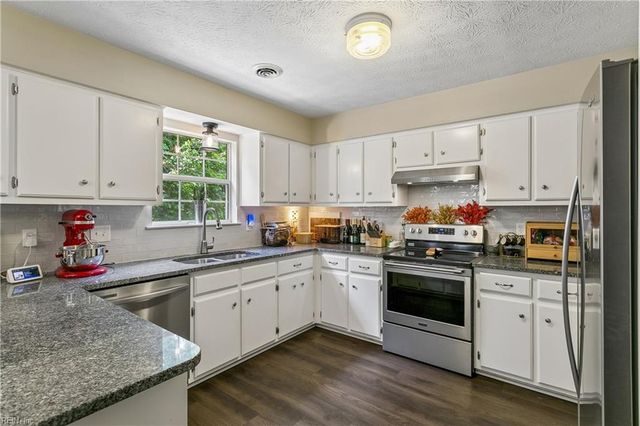 307 Nelson PW, Hampton, VA 23669