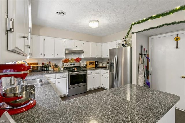 307 Nelson PW, Hampton, VA 23669