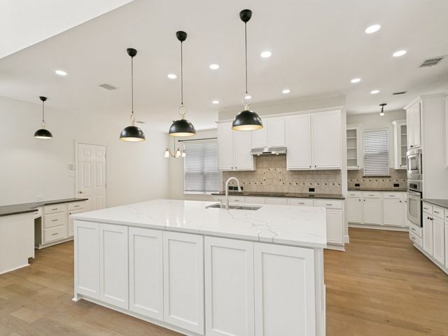 3525 Dripping Springs Drive, Plano, TX 75025