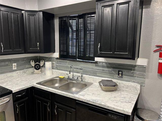 5454 Financial Plaza 4A, Shreveport, LA 71129