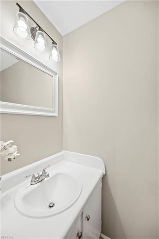 105 Ireland ST, Hampton, VA 23663