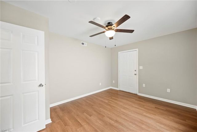 105 Ireland ST, Hampton, VA 23663