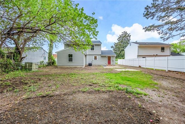 105 Ireland ST, Hampton, VA 23663