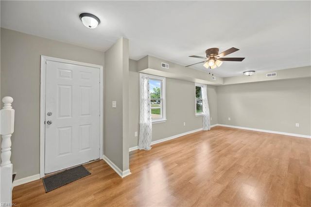 105 Ireland ST, Hampton, VA 23663