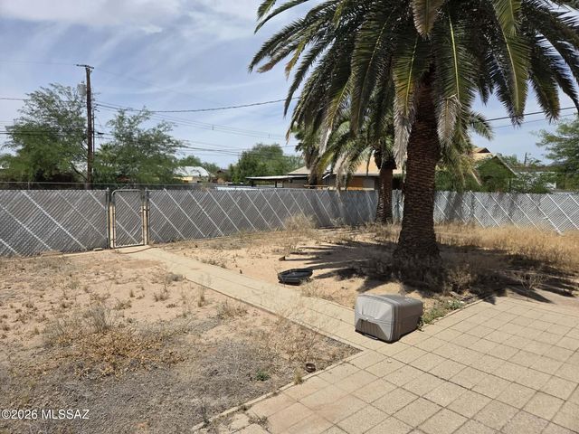 2661 N Winstel Boulevard, Tucson, AZ 85716