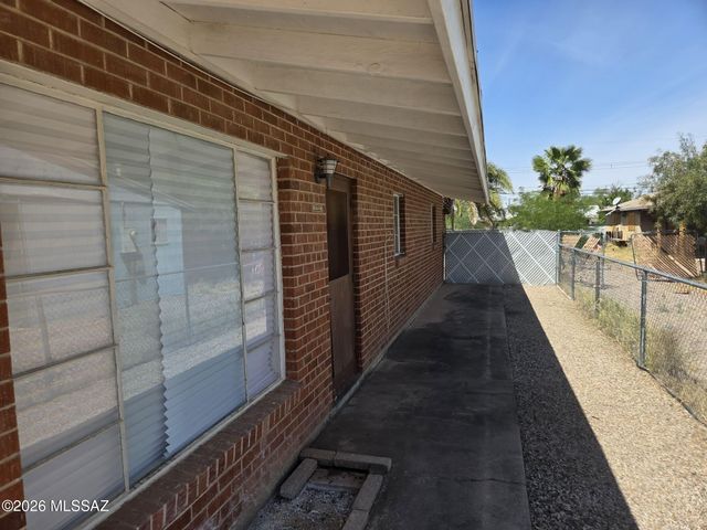 2661 N Winstel Boulevard, Tucson, AZ 85716