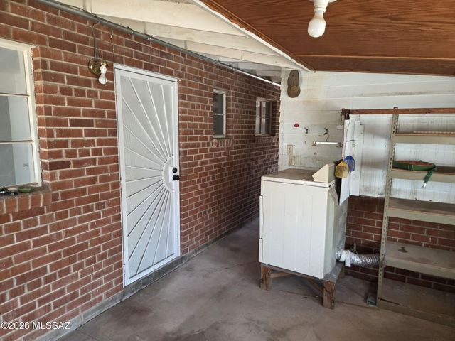 2661 N Winstel Boulevard, Tucson, AZ 85716