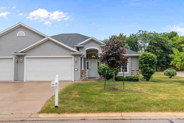 111 REGENT PLACE, Neenah, WI 54956