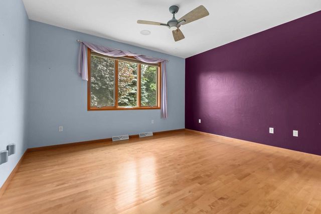 111 REGENT PLACE, Neenah, WI 54956