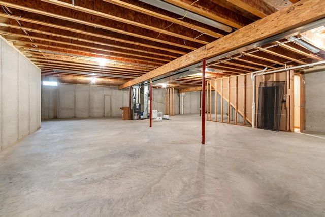 111 REGENT PLACE, Neenah, WI 54956