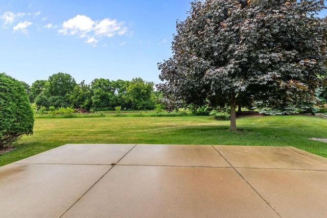 111 REGENT PLACE, Neenah, WI 54956