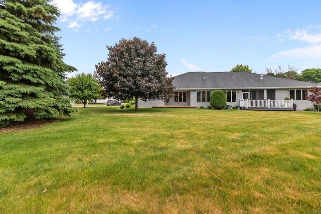 111 REGENT PLACE, Neenah, WI 54956