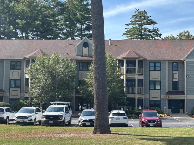 3 Bartemus Trl Apt 203, Nashua, NH 06063