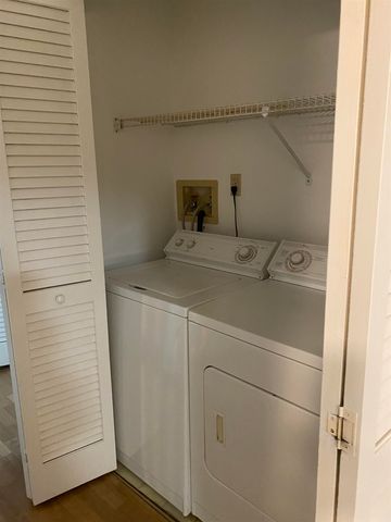 3 Bartemus Trl Apt 203, Nashua, NH 06063