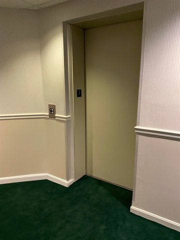 3 Bartemus Trl Apt 203, Nashua, NH 06063