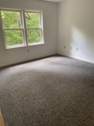 3 Bartemus Trl Apt 203, Nashua, NH 06063