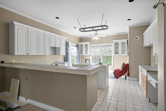 1041 Flintlock Ct, Nashville, TN 37217