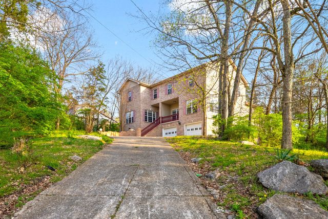 1041 Flintlock Ct, Nashville, TN 37217
