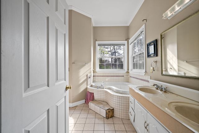 1041 Flintlock Ct, Nashville, TN 37217