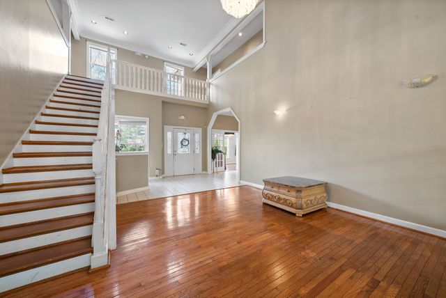 1041 Flintlock Ct, Nashville, TN 37217