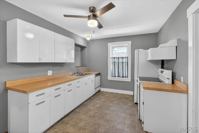 19 Hardith Hill Court, St Louis, MO 63119