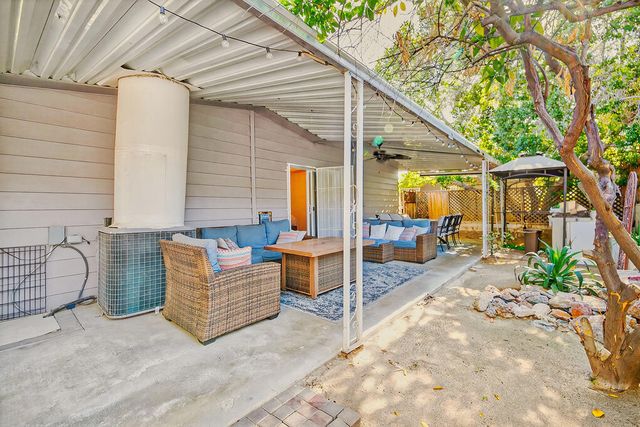 33 Diamond E Drive, Palm Desert, CA 92260