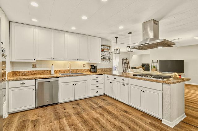 33 Diamond E Drive, Palm Desert, CA 92260