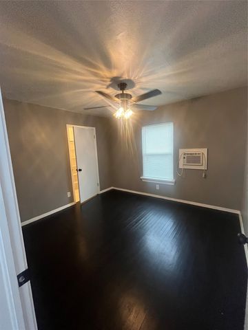 5712 Whittlesey Road, Fort Worth, TX 76119