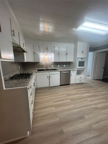 5712 Whittlesey Road, Fort Worth, TX 76119