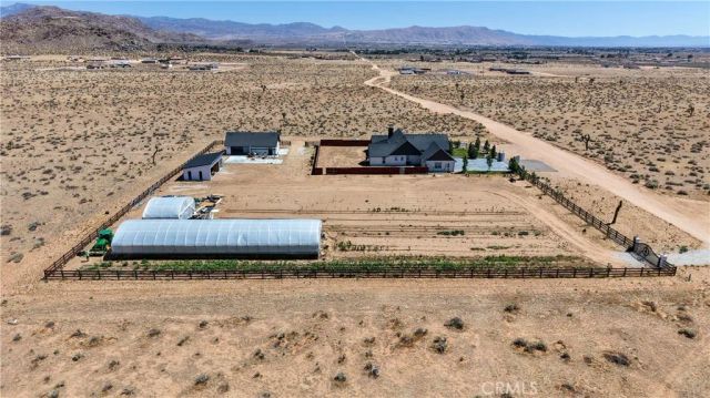 23670 Shirwaun, Apple Valley, CA 92307